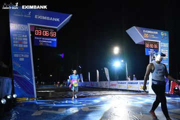 HO CHI MINH CITY NIGHT RUN EXIMBANK 2024 - Ảnh #2065750