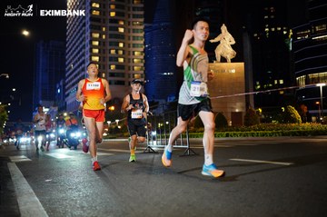 HO CHI MINH CITY NIGHT RUN EXIMBANK 2024 - Ảnh #1989230