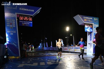 HO CHI MINH CITY NIGHT RUN EXIMBANK 2024 - Ảnh #2061255
