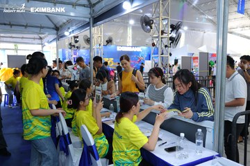 HO CHI MINH CITY NIGHT RUN EXIMBANK 2024 - Ảnh #1966233