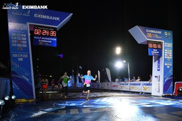 HO CHI MINH CITY NIGHT RUN EXIMBANK 2024 - Ảnh #2059775