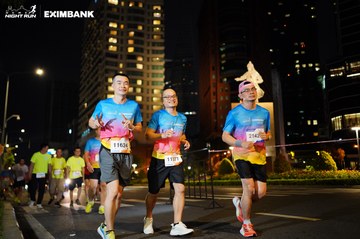 HO CHI MINH CITY NIGHT RUN EXIMBANK 2024 - Ảnh #1990567
