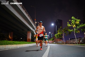 HO CHI MINH CITY NIGHT RUN EXIMBANK 2024 - Ảnh #1988740
