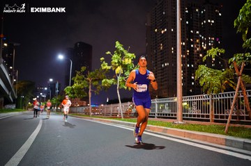 HO CHI MINH CITY NIGHT RUN EXIMBANK 2024 - Ảnh #1988714