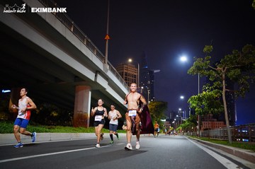 HO CHI MINH CITY NIGHT RUN EXIMBANK 2024 - Ảnh #1988906