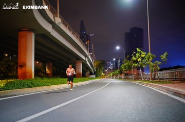HO CHI MINH CITY NIGHT RUN EXIMBANK 2024 - Ảnh #1988389
