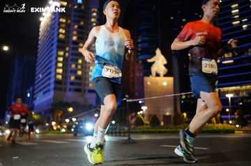 HO CHI MINH CITY NIGHT RUN EXIMBANK 2024 - Ảnh #1989332