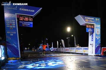HO CHI MINH CITY NIGHT RUN EXIMBANK 2024 - Ảnh #2064297
