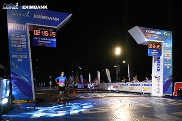 HO CHI MINH CITY NIGHT RUN EXIMBANK 2024 - Ảnh #2065375