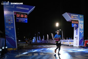 HO CHI MINH CITY NIGHT RUN EXIMBANK 2024 - Ảnh #2059960