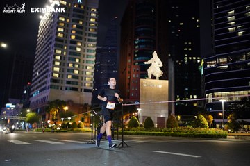 HO CHI MINH CITY NIGHT RUN EXIMBANK 2024 - Ảnh #1989193