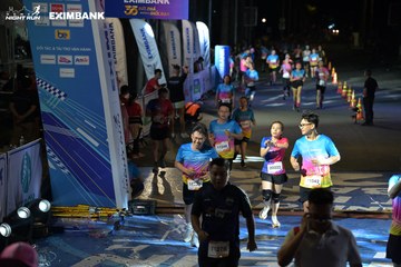 HO CHI MINH CITY NIGHT RUN EXIMBANK 2024 - Ảnh #2033981