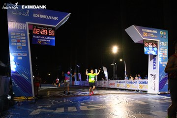 HO CHI MINH CITY NIGHT RUN EXIMBANK 2024 - Ảnh #2065395