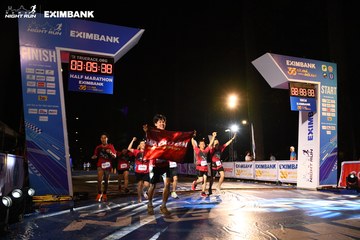 HO CHI MINH CITY NIGHT RUN EXIMBANK 2024 - Ảnh #2064477