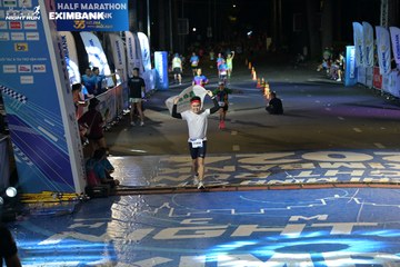 HO CHI MINH CITY NIGHT RUN EXIMBANK 2024 - Ảnh #2026923
