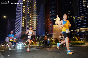 HO CHI MINH CITY NIGHT RUN EXIMBANK 2024 - Ảnh #1989598