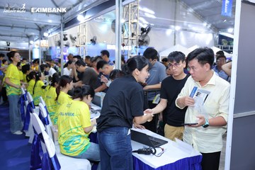 HO CHI MINH CITY NIGHT RUN EXIMBANK 2024 - Ảnh #1964785