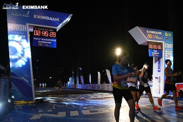 HO CHI MINH CITY NIGHT RUN EXIMBANK 2024 - Ảnh #2065534