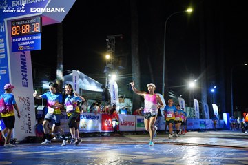 HO CHI MINH CITY NIGHT RUN EXIMBANK 2024 - Ảnh #2034771