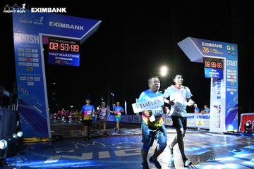 HO CHI MINH CITY NIGHT RUN EXIMBANK 2024 - Ảnh #2059449