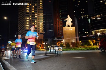 HO CHI MINH CITY NIGHT RUN EXIMBANK 2024 - Ảnh #1990994