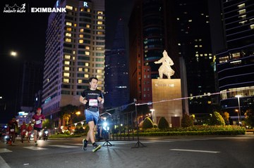 HO CHI MINH CITY NIGHT RUN EXIMBANK 2024 - Ảnh #1990077