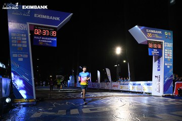 HO CHI MINH CITY NIGHT RUN EXIMBANK 2024 - Ảnh #2059057