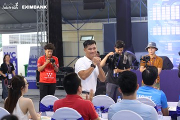 HO CHI MINH CITY NIGHT RUN EXIMBANK 2024 - Ảnh #1964461