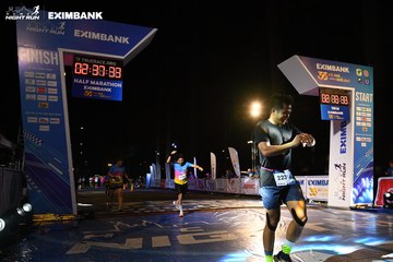 HO CHI MINH CITY NIGHT RUN EXIMBANK 2024 - Ảnh #2059287