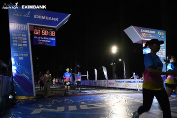 HO CHI MINH CITY NIGHT RUN EXIMBANK 2024 - Ảnh #2060073