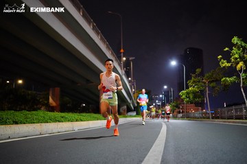 HO CHI MINH CITY NIGHT RUN EXIMBANK 2024 - Ảnh #1988735