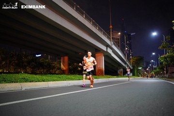 HO CHI MINH CITY NIGHT RUN EXIMBANK 2024 - Ảnh #1988664