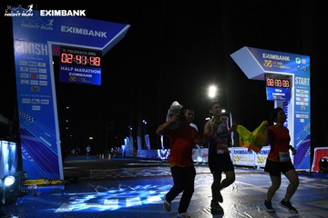 HO CHI MINH CITY NIGHT RUN EXIMBANK 2024 - Ảnh #2062768