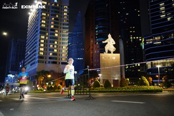 HO CHI MINH CITY NIGHT RUN EXIMBANK 2024 - Ảnh #1989354