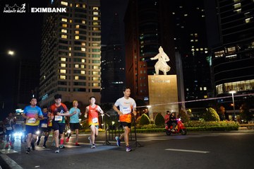 HO CHI MINH CITY NIGHT RUN EXIMBANK 2024 - Ảnh #1990246