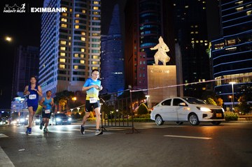 HO CHI MINH CITY NIGHT RUN EXIMBANK 2024 - Ảnh #1989484