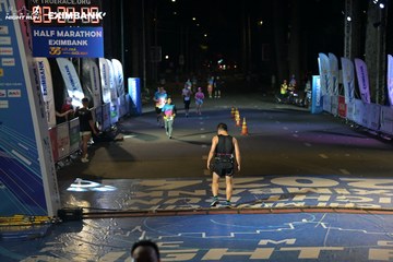 HO CHI MINH CITY NIGHT RUN EXIMBANK 2024 - Ảnh #2026480