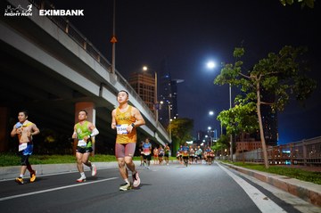 HO CHI MINH CITY NIGHT RUN EXIMBANK 2024 - Ảnh #1988952
