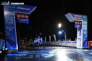 HO CHI MINH CITY NIGHT RUN EXIMBANK 2024 - Ảnh #2059754