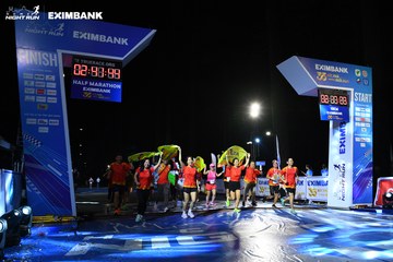 HO CHI MINH CITY NIGHT RUN EXIMBANK 2024 - Ảnh #2062565