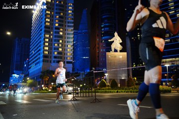 HO CHI MINH CITY NIGHT RUN EXIMBANK 2024 - Ảnh #1989442