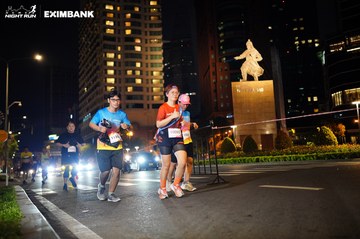 HO CHI MINH CITY NIGHT RUN EXIMBANK 2024 - Ảnh #1990656