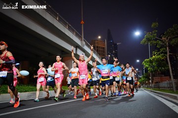 HO CHI MINH CITY NIGHT RUN EXIMBANK 2024 - Ảnh #1988941