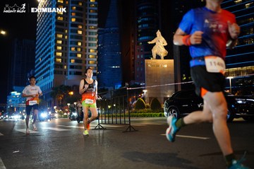 HO CHI MINH CITY NIGHT RUN EXIMBANK 2024 - Ảnh #1989252