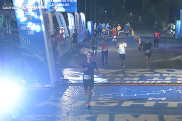 HO CHI MINH CITY NIGHT RUN EXIMBANK 2024 - Ảnh #2029015