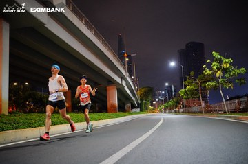 HO CHI MINH CITY NIGHT RUN EXIMBANK 2024 - Ảnh #1988461