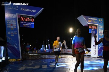 HO CHI MINH CITY NIGHT RUN EXIMBANK 2024 - Ảnh #2063158