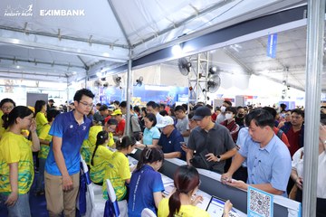HO CHI MINH CITY NIGHT RUN EXIMBANK 2024 - Ảnh #1964391