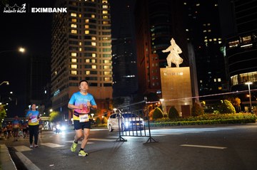 HO CHI MINH CITY NIGHT RUN EXIMBANK 2024 - Ảnh #1991663