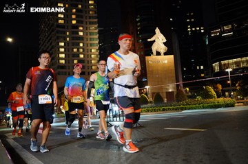 HO CHI MINH CITY NIGHT RUN EXIMBANK 2024 - Ảnh #1990305